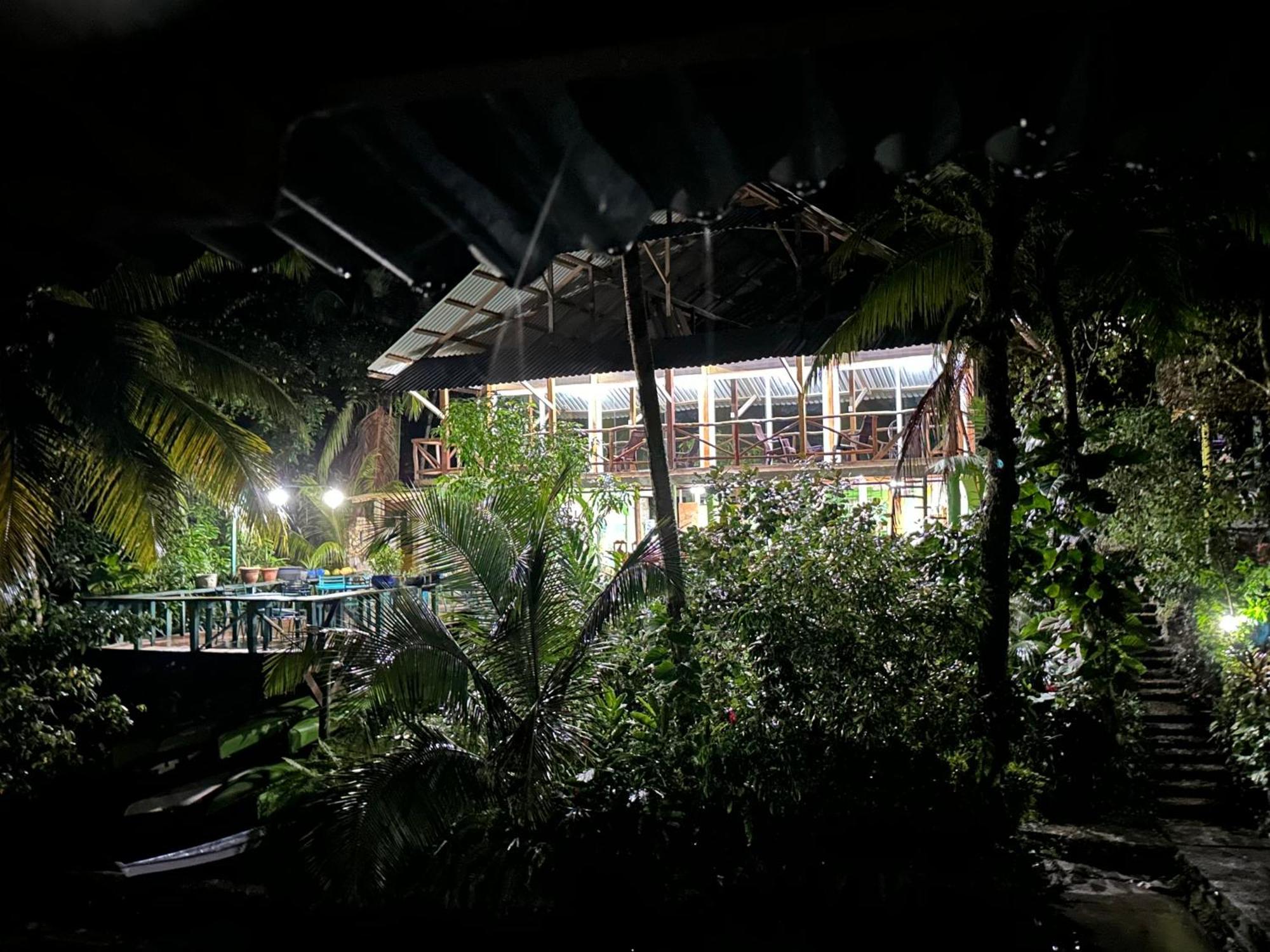 Palmeras Del Rio Hotel La Vina Buitenkant foto